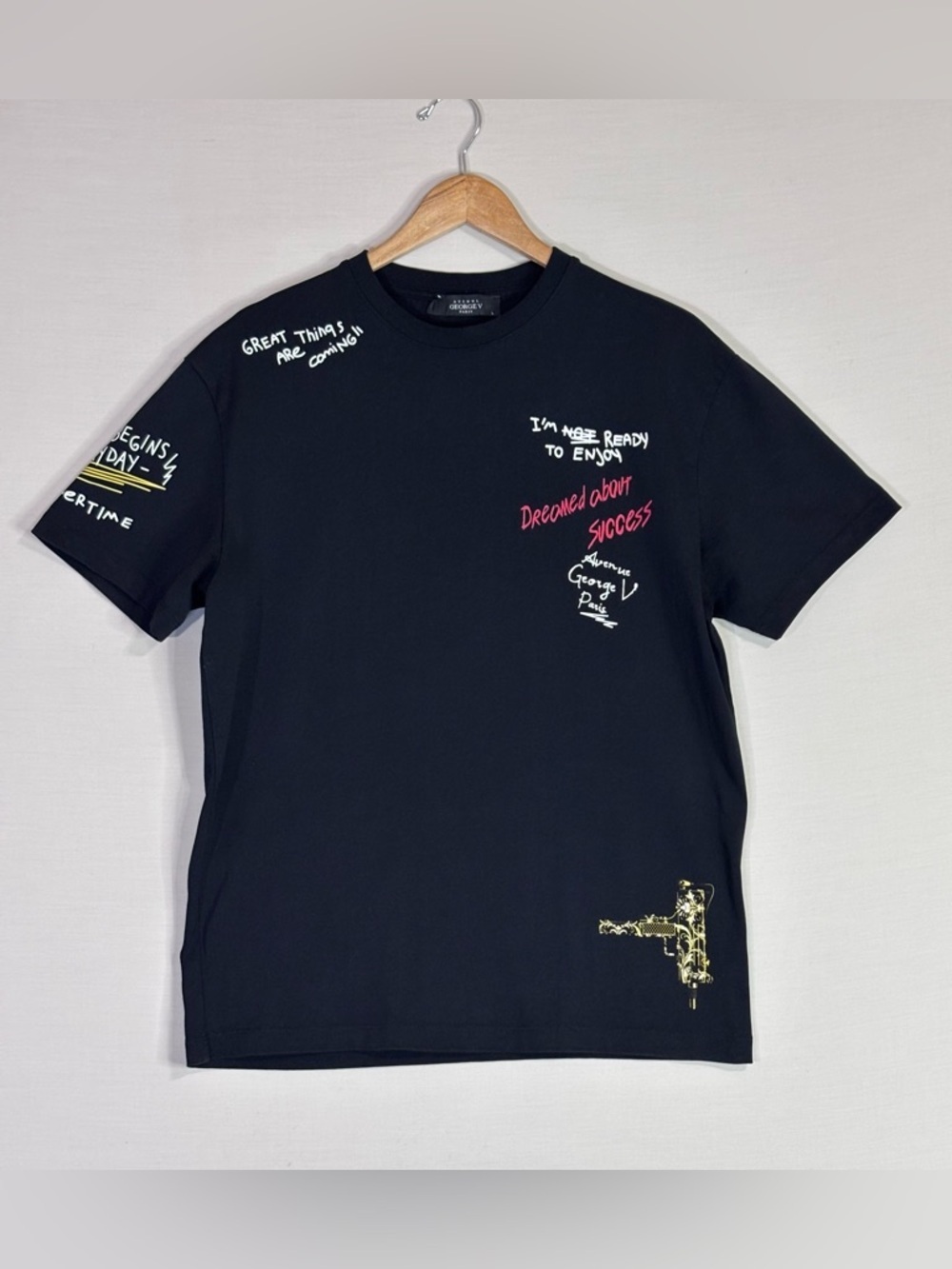 Avenue George V Paris Graphic Tee Gold Gun Print Streetwear Luxury L